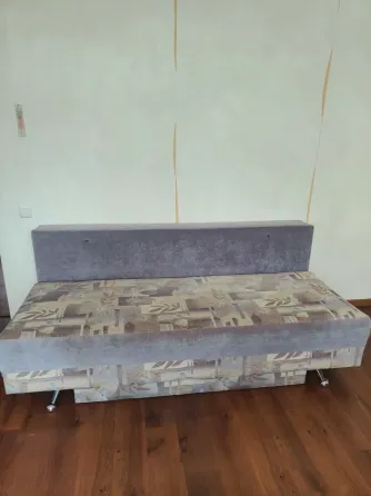 Продам вместительный диван Донецк