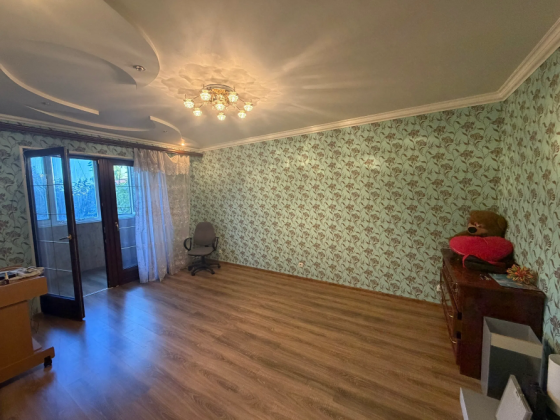 2к квартира центр Макеевки, ориентир Хмели Летели Макеевка