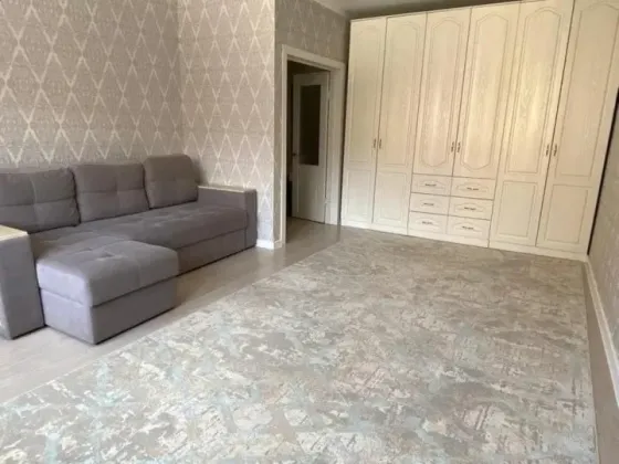 квартира киевский белый лебедь Донецк
