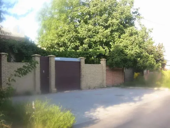 Сдам большой дом в центре Донецка Донецк