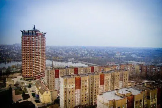 Продам 3х комн. квартиру, 157 кв. м., после строителей, жк Королевская башня Донецк