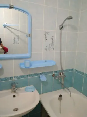 Продам 2х комн., 2/9, жилое состояние, Донской Базилик Донецк