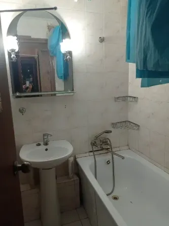 Сдам 2к.кв район кинотеатра "Савона" ул.Троицкая Мариуполь