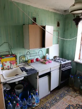 Продам 3-х кв полностью под ремонт Макеевка