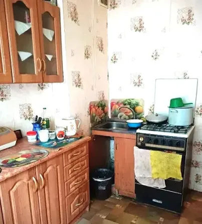Продается 2 комнатная квартира парк Строитель Калининский р-н Донецк