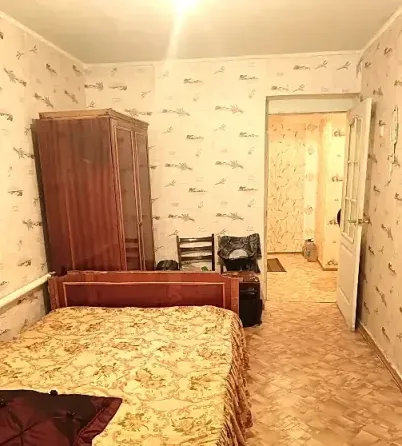 Продается 2 комнатная квартира парк Строитель Калининский р-н Донецк