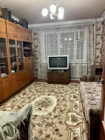 Продается 3-кoмнaтная квapтиpa в Макеевке. Рынок Баракат, 3\5 Макеевка