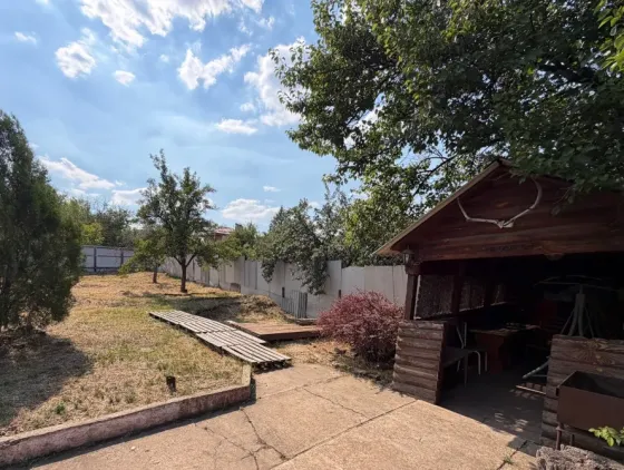 Продам жилой дом (газ по улице) 47 м.кв., 10 соток - Макеевка, пос. Красная Горка Макеевка