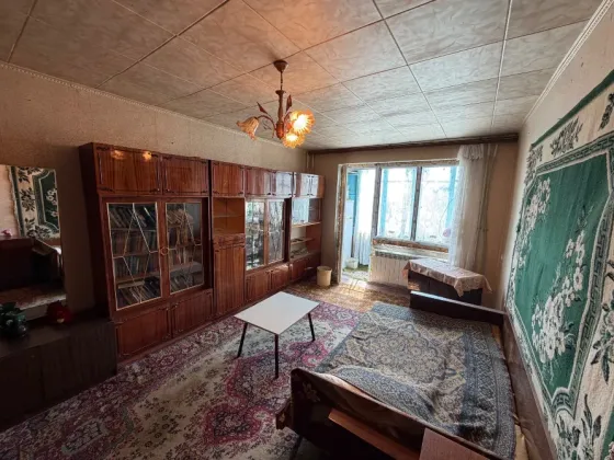 Продам 1 комн. кв., 3/9 эт., 31 м.кв. - Макеевка, мкр. Октябрьский, Горняцкий р-н Макеевка