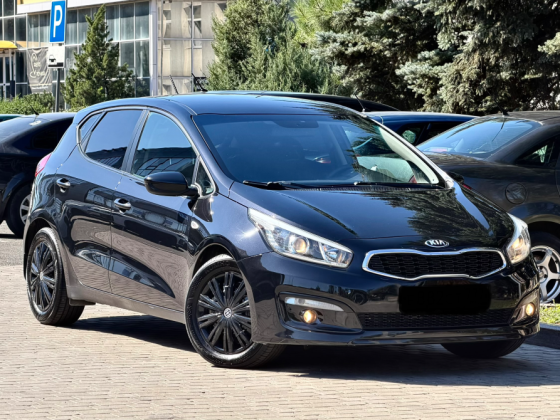 Продам авто Kia Ceed Донецк