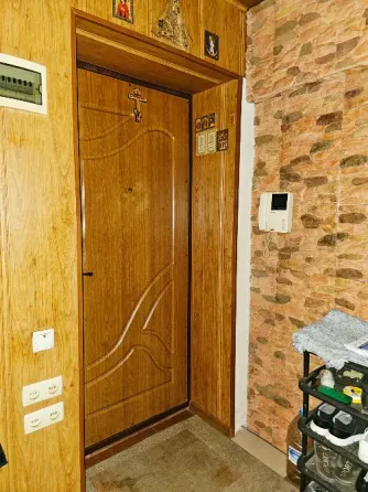 Продам 2х комн. квартиру 22 линия (детская больница) Макеевка