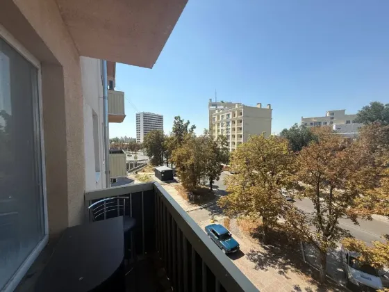 Сдам однокомнатную квартиру в самом центре города! Мариуполь