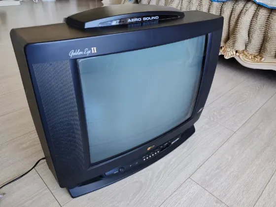 Телевизор LG Golden Eye II Aero Sound Донецк