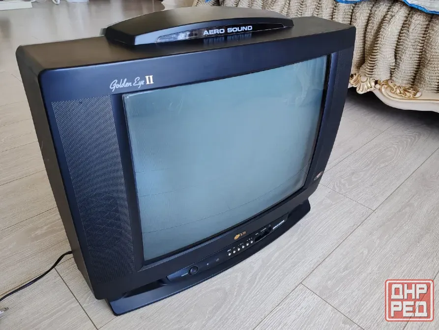 Телевизор LG Golden Eye II Aero Sound Донецк - изображение 2