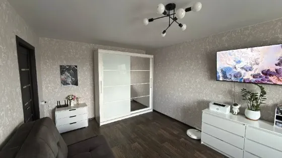 Продажа 1-комнатной квартиры с ремонтом в центре Червоногвардейского района Макеевки Макеевка