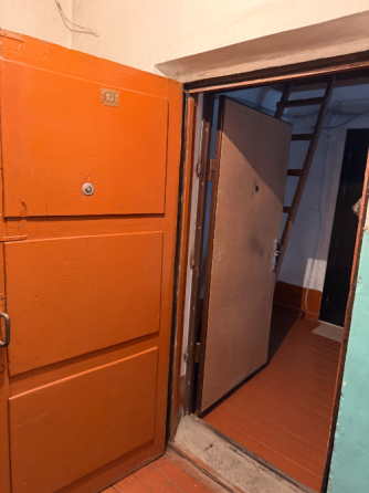 Продажа 2 комнатной квартиры Абакумова, сталинка Донецк