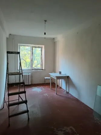 Продам 2-х комн кв-ру ул. Полоцкая/ Майский рынок под ремонт Донецк