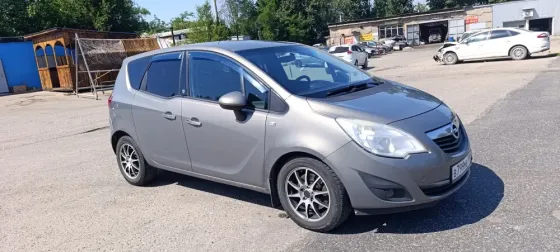 Opel Meriva B 2011 Донецк