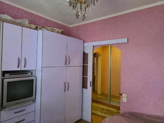 Продается 2 комнатная квартира Ленинский р-н Пухова Донецк