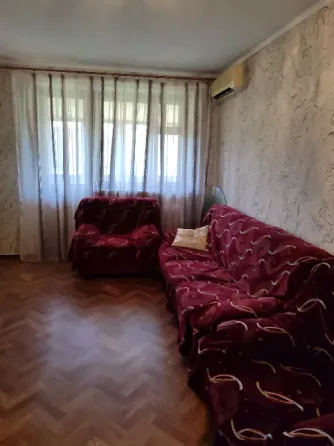 Продам 2- х комнатную квартиру, площадь Ленина Донецк