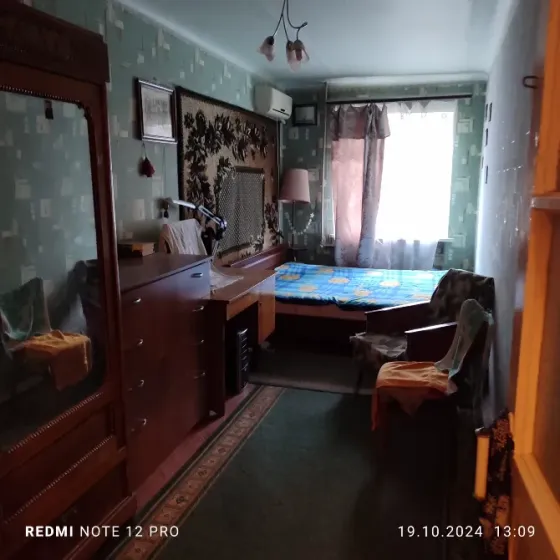 Продам 3- х комнатную квартиру, средний этаж, цена снижена Донецк