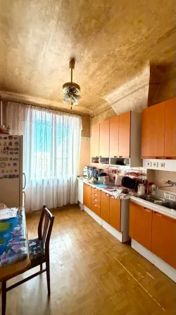Продажа 3 ком. Сталинки в Ворошиловском районе г. Донецк, ул.Челюскинцев (ориентир Грин Плаза). Донецк