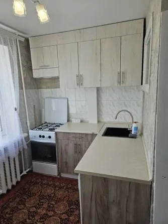 сдам 1-комнатную квартиру в калининском районе, пр-кт ильича Донецк