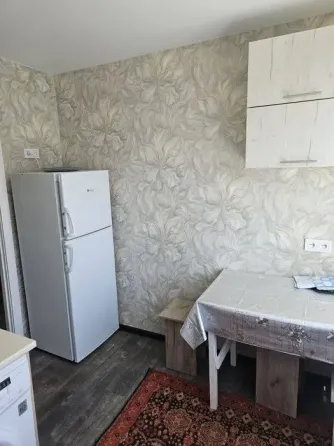 сдам 1-комнатную квартиру в калининском районе, пр-кт ильича Донецк