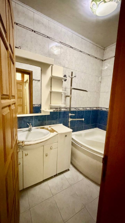 Продажа 3 комн.кв., ул. Бакинский Комиссаров (Куйбышевский р-н) Донецк