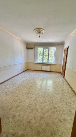 Продажа 3 комн.кв., ул. Бакинский Комиссаров (Куйбышевский р-н) Донецк