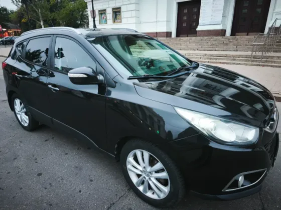 Huundai ix35 Автомат Aisin Пробег 120 тыс.км. Мотор 2.0л бензин Полный привод 4WD ! Высокий клиренс Донецк