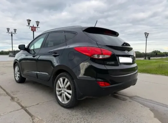 Huundai ix35 Автомат Aisin Пробег 120 тыс.км. Мотор 2.0л бензин Полный привод 4WD ! Высокий клиренс Донецк