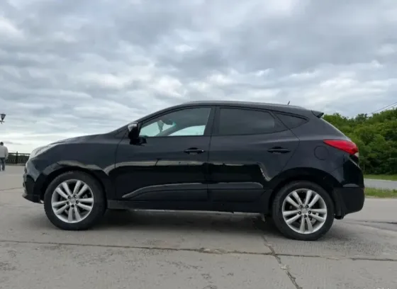 Huundai ix35 Автомат Aisin Пробег 120 тыс.км. Мотор 2.0л бензин Полный привод 4WD ! Высокий клиренс Донецк