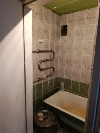 Продам 3-х к. квартиру под ремонт, Гвардейка, центр, ул. Чубаря. Макеевка