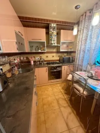 Продам 3х комнатную квартиру в Пролетарском районе Донецк