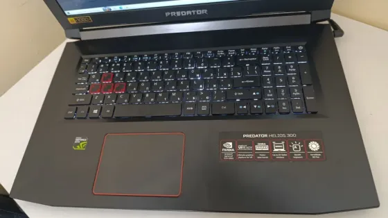 Большой игровой красавчик Acer Predator 13 игр Донецк