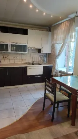 Продам 3к кв Шахтерская площадь Донецк