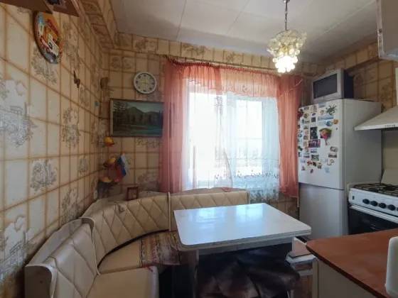 Продается 2х. комн . Буденновский р-н , Вертикальная Донецк