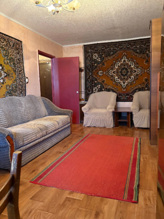 Продается 1 - комнатная квартира 9/9, в центре Советского р- на ( Ханженково) Мкр. Магистральный Макеевка