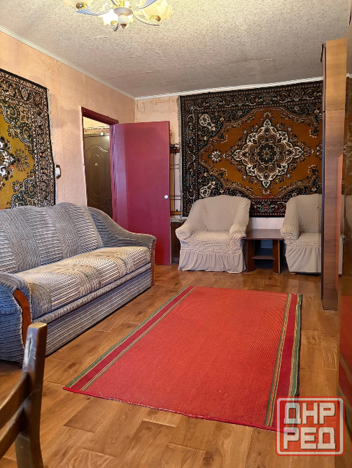 Продается 1 - комнатная квартира 9/9, в центре Советского р- на ( Ханженково) Мкр. Магистральный Макеевка - изображение 1