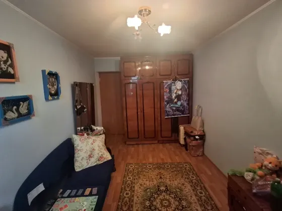 Продам 3-к квартиру Ленинский р-н Донецк