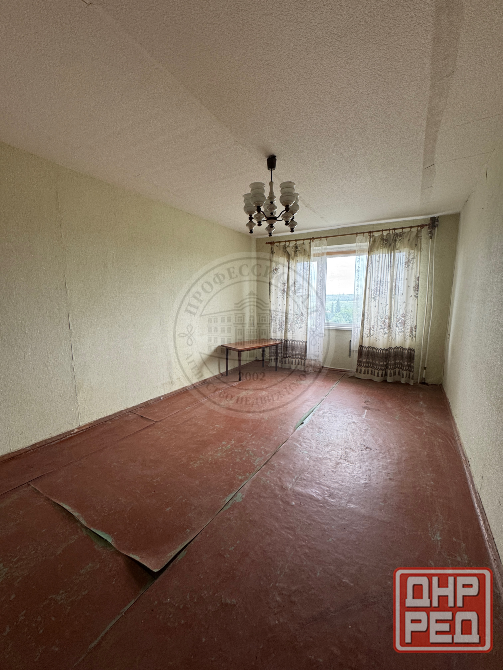 1к кв, м-н Октябрьский (малосемейка), можно под мат.капитал, э Макеевка - изображение 1