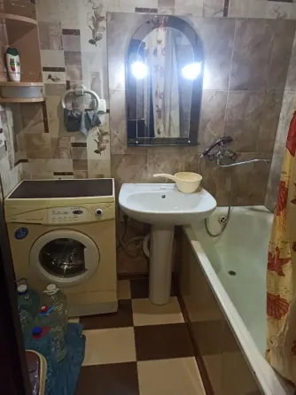 Аренда 1к кв, м-н Зеленый, ор-р ост.Магазин э Макеевка