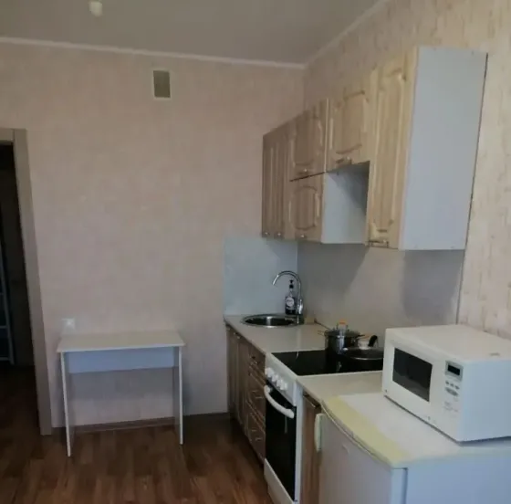 Сдается однушка в Ленинском Районе 23 000 рублей Ориентир Конти Донецк
