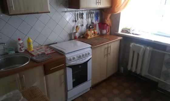 Сдаю 1-комнатную квартиру с гаражом в Буденновском районе Донецк