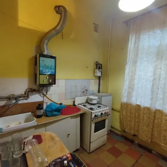 Продам срочно 2 комн. квартиру ул. Робеспьера Донецк