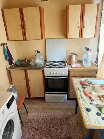 сдам 2 к.кв. ленинский р. боссе 25000 р. вода график добивает 1 эт. Донецк