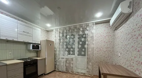 сдаю однокомнатную квартиру в будённовском районе Донецк