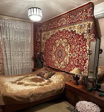 Продам 2-х комнатную, Центр, бул. Школьный Донецк