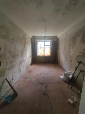 Продается 4-комн. квартира, г. Торез, мкрн. 4 Торез
